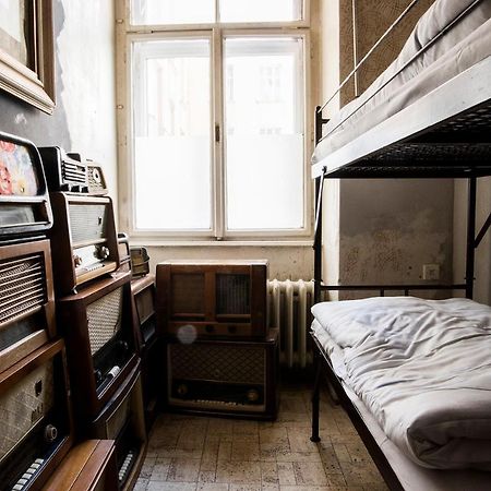 Хостел Franz Kafka Spital Брно Экстерьер фото