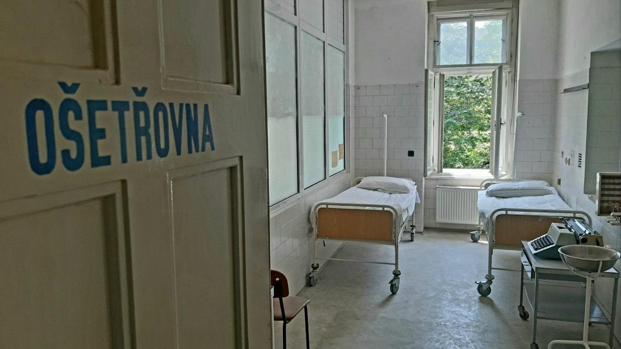 Хостел Franz Kafka Spital Брно Экстерьер фото