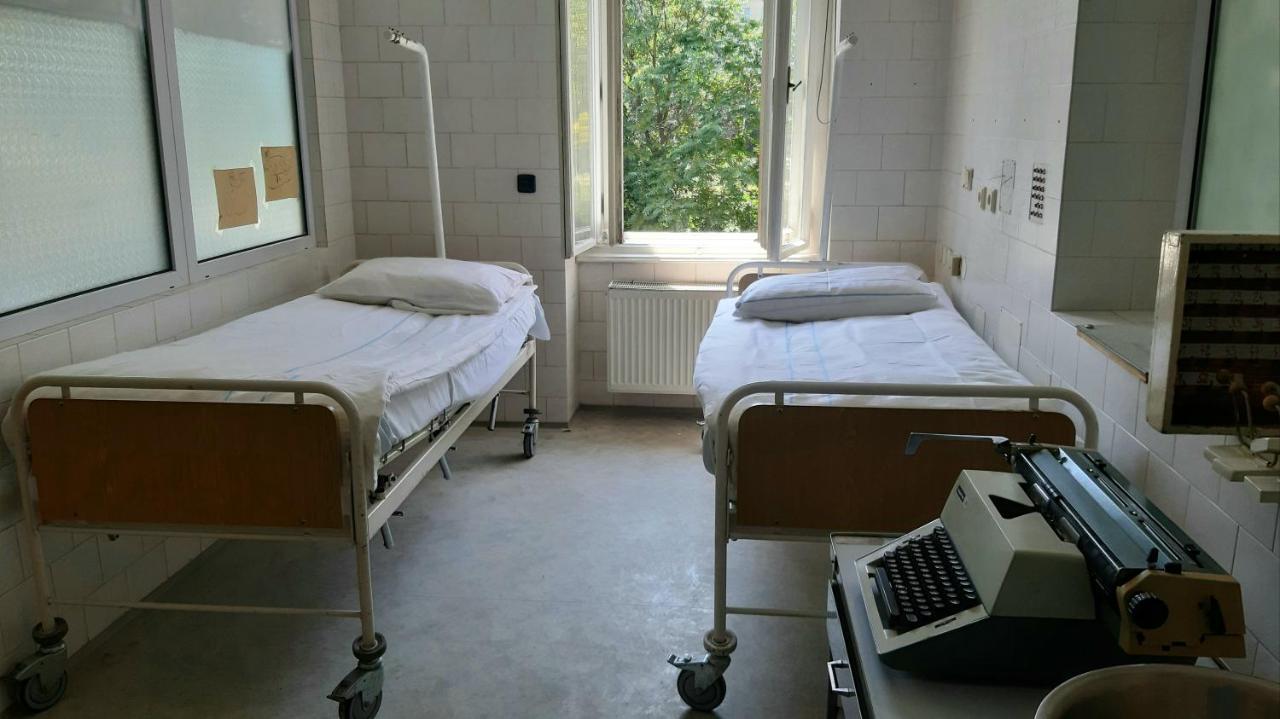 Хостел Franz Kafka Spital Брно Экстерьер фото