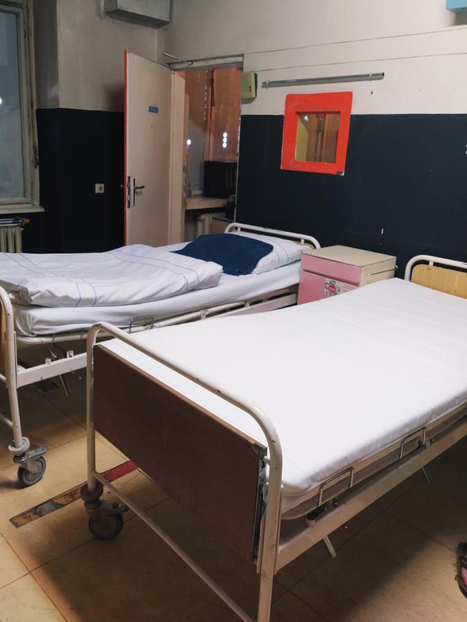 Хостел Franz Kafka Spital Брно Экстерьер фото