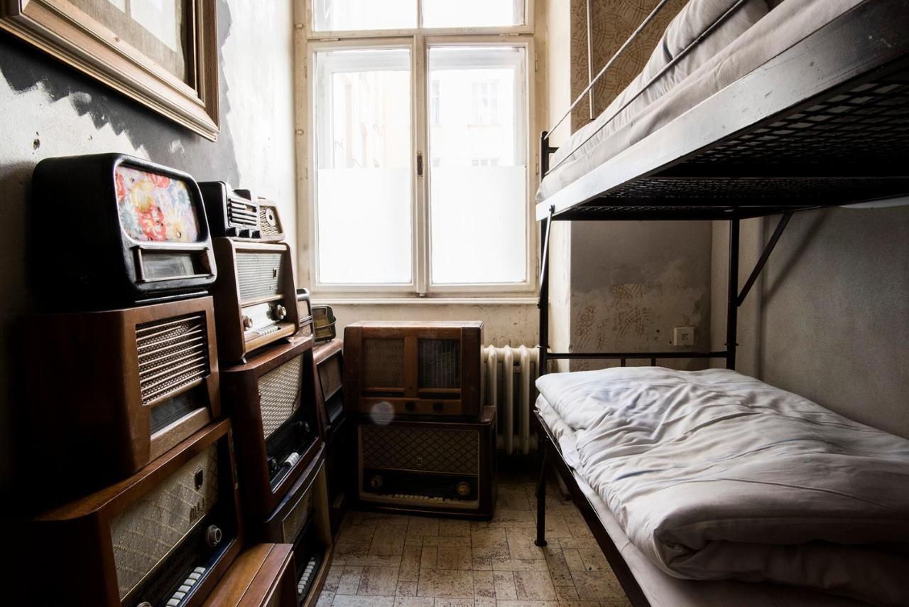 Хостел Franz Kafka Spital Брно Экстерьер фото